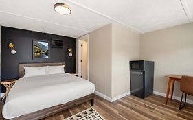 Inn 32